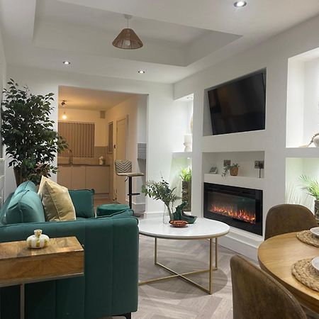 Ilayda Stays - 22 Alexandra Street Порт-Толбот Экстерьер фото