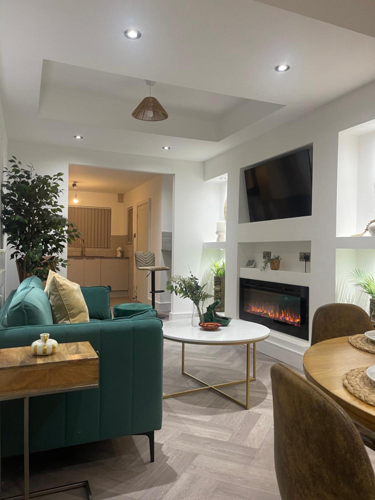 Ilayda Stays - 22 Alexandra Street Порт-Толбот Экстерьер фото